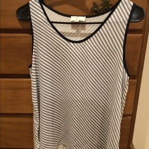 Women’s petite small top